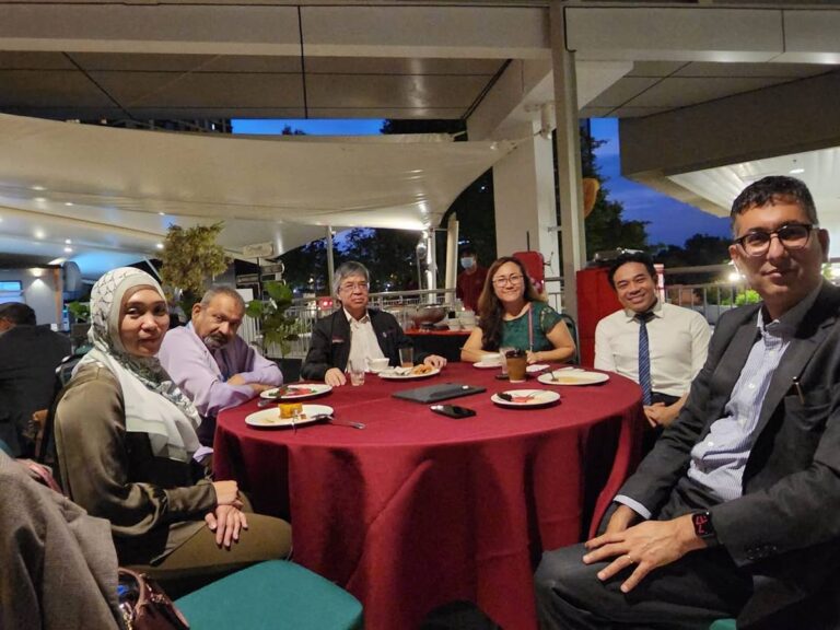 Photo 3 of 3: Informal meeting with private hospitals leaders in Johore