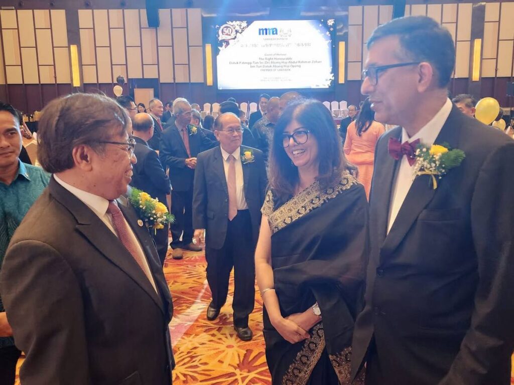 Photo 1 of 3: Meeting the Premier of Sarawak YAB Tan Sri Datuk Patinggi Abang Haji Abdul Rahman Zohari Tun Abang Haji Openg.
