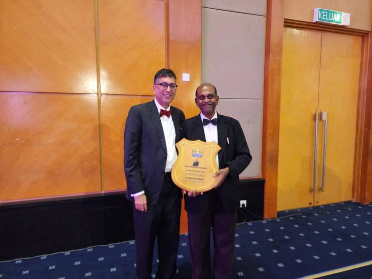 Photo 2 of 3: With President Elect Malaysian Medical Association Dr Azizan Abdul Aziz at the MMA NEGERI Sembilan Anual…