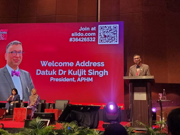 Photo 2 of 3: Opening remarks at the APHM International Healthcare Conference and Exhibition