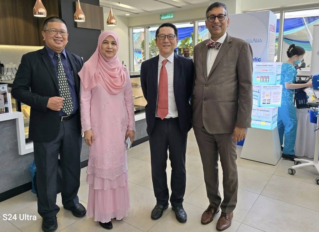 Photo 1 of 3: Opening ceremony of Columbia Asia Hospital Bukit Jalil with Deputy Director General Health YBhg Datuk Dr…