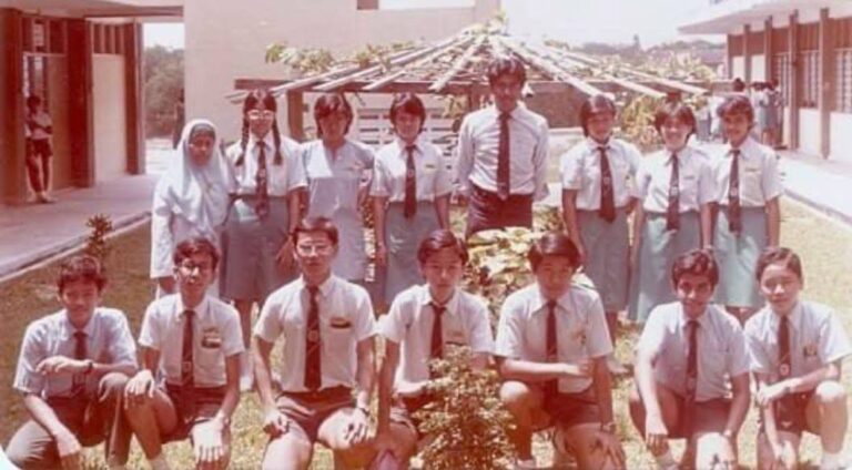 Photo 3 of 3: Form Five [1986] classmates with 38 years of life’s journey have all had successful stories to tell in…