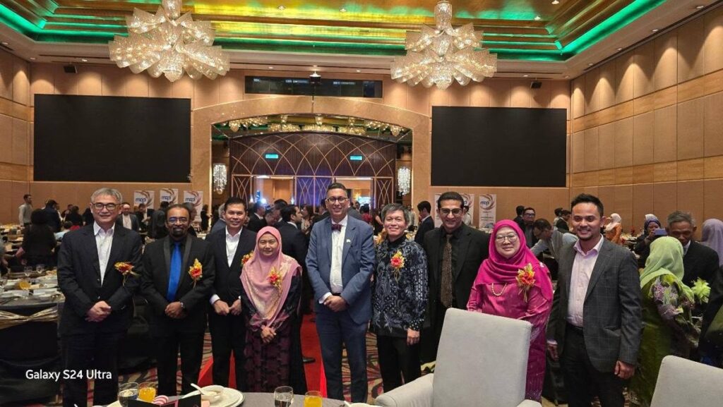 Photo 1 of 1: Dinner Event with MOPI Malaysian Organisations of Pharmaceutical Industries together with Deputy…