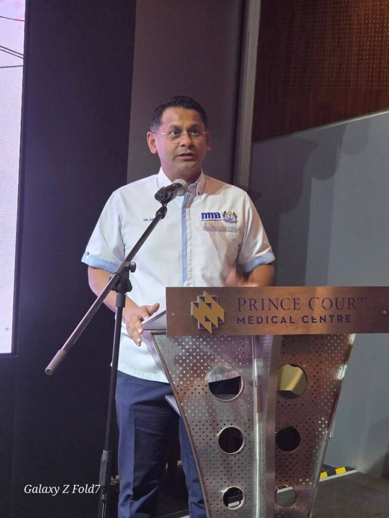 Photo 3 of 4: Doctor’s Day celebrated in Prince Court Medical Centre with Malaysian Medical Association.