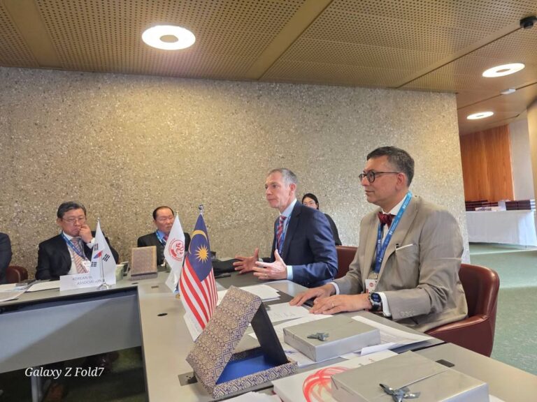 Photo 4 of 6: Historic moments for the Asian Hospital Federation (AHF) in Geneva: we welcomed two new members —…