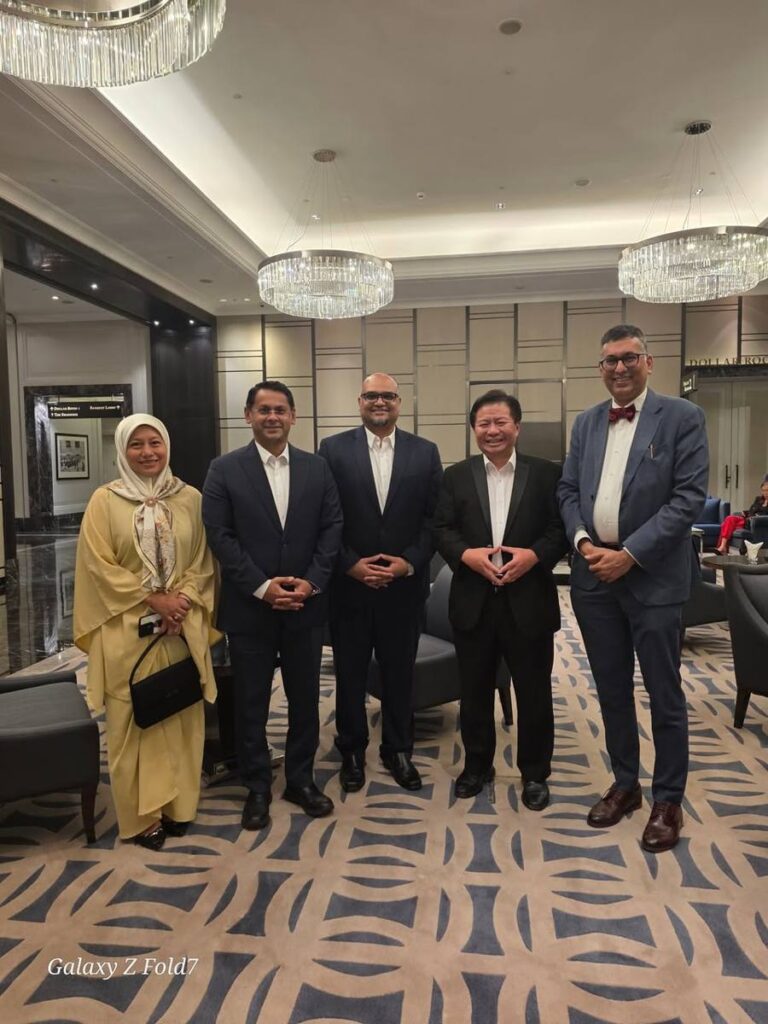 Photo 3 of 3: British High Commissioner to Malaysia, His Excellency Ajay Sharma, hosted healthcare leaders for…