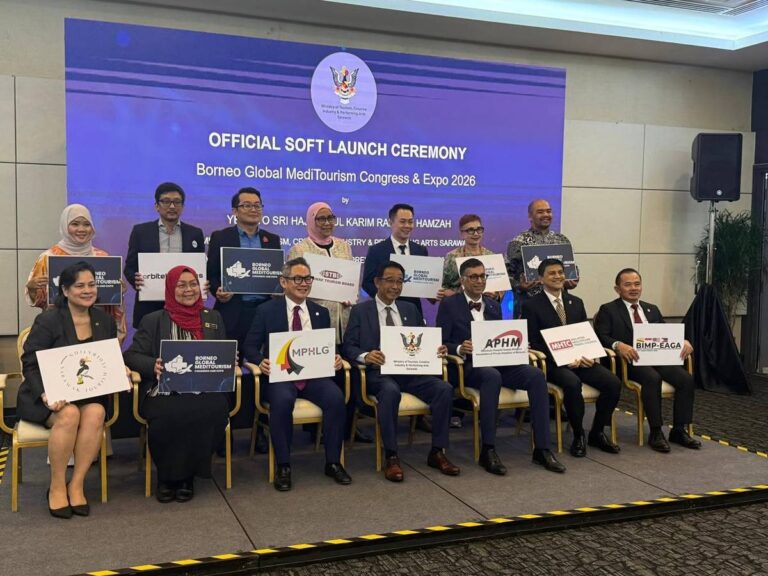 Photo 3 of 4: As President of the Association of Private Hospitals Malaysia (APHM), I was pleased to attend the soft…