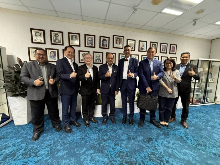 Photo 3 of 3: The Association of Private Hospitals Malaysia (APHM) Board held a constructive meeting with the…